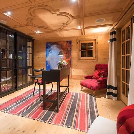 Veern 5 Bedroom Chalet Holiday home